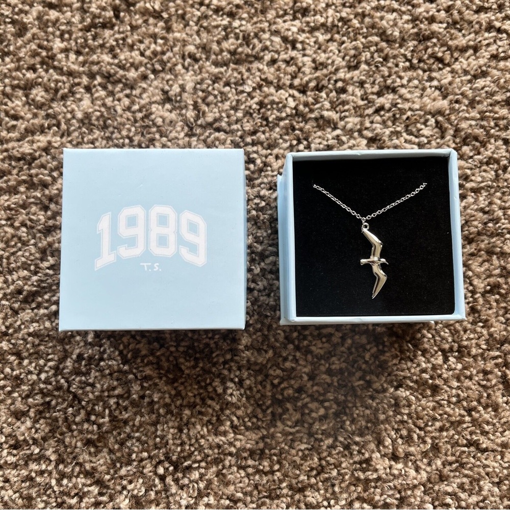 Taylor Swift 1989 Seagull Necklace